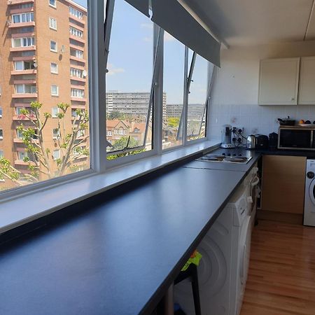 Double Room In Private Apartment Londen Buitenkant foto