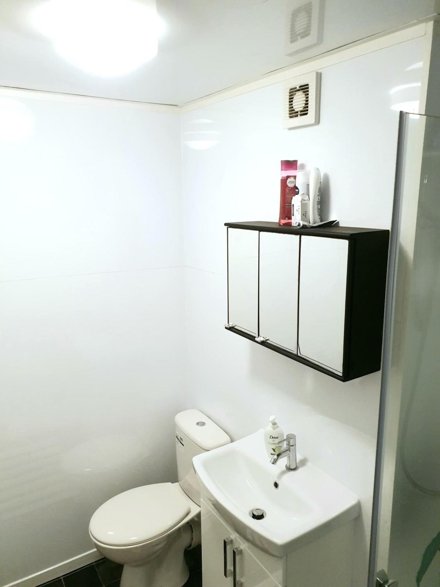 Double Room In Private Apartment Londen Buitenkant foto