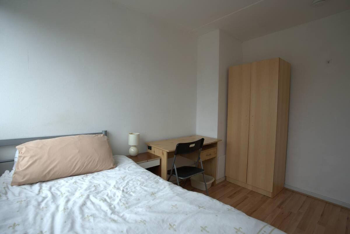 Double Room In Private Apartment Londen Buitenkant foto
